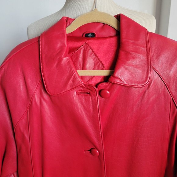 Bright Red Women’s Leather Coat – Size M - Picture 9 of 16